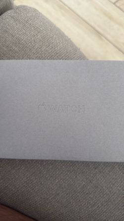Apple Watch Ultra 3 titanium Milanese loop 49mm