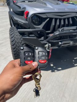 Car Keys N Remotes/ Llaves Con Control