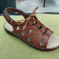 Size 6.5 Ladies Comfort Sandals!!! NEW 