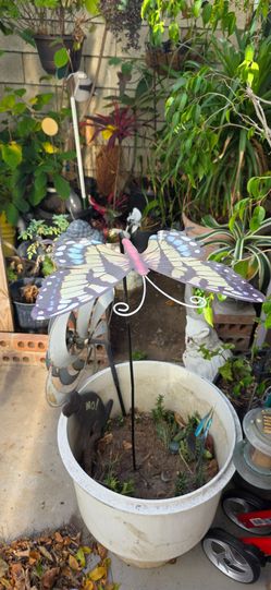Garden butterfly stakes