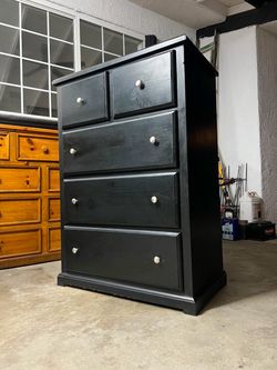 Big Pine Real Wood Dresser 5 Jumbo Drawers Cajonera $290.- or best offer