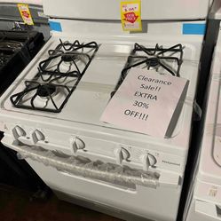 HOTPOINT RGBS330DRWW 30-in 4 Burners 4.8-cu ft Freestanding Gas Stove