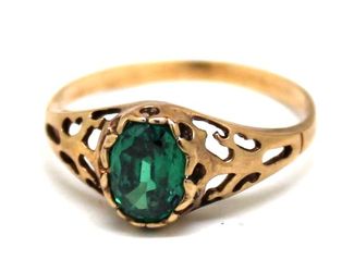 Ladies Emerald/10K Gold Birthstone Ring