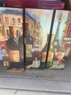 Wine bottle wall decor