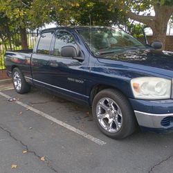 Classic Dodge 2007 Dodge Ram 1500 Quad Cab