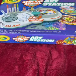 Crayola Art  Spin And Spiral 