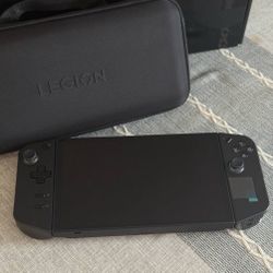 Lenovo Legion Go 8.8” 512GB SSD 16GB RAM Handheld Gaming Console