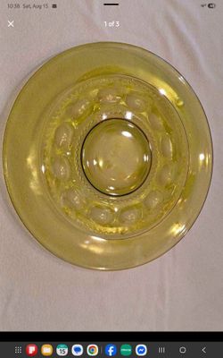 Vintage Tiara Glass "King's Crown" Imperial Green Thumbprint Plate 13"