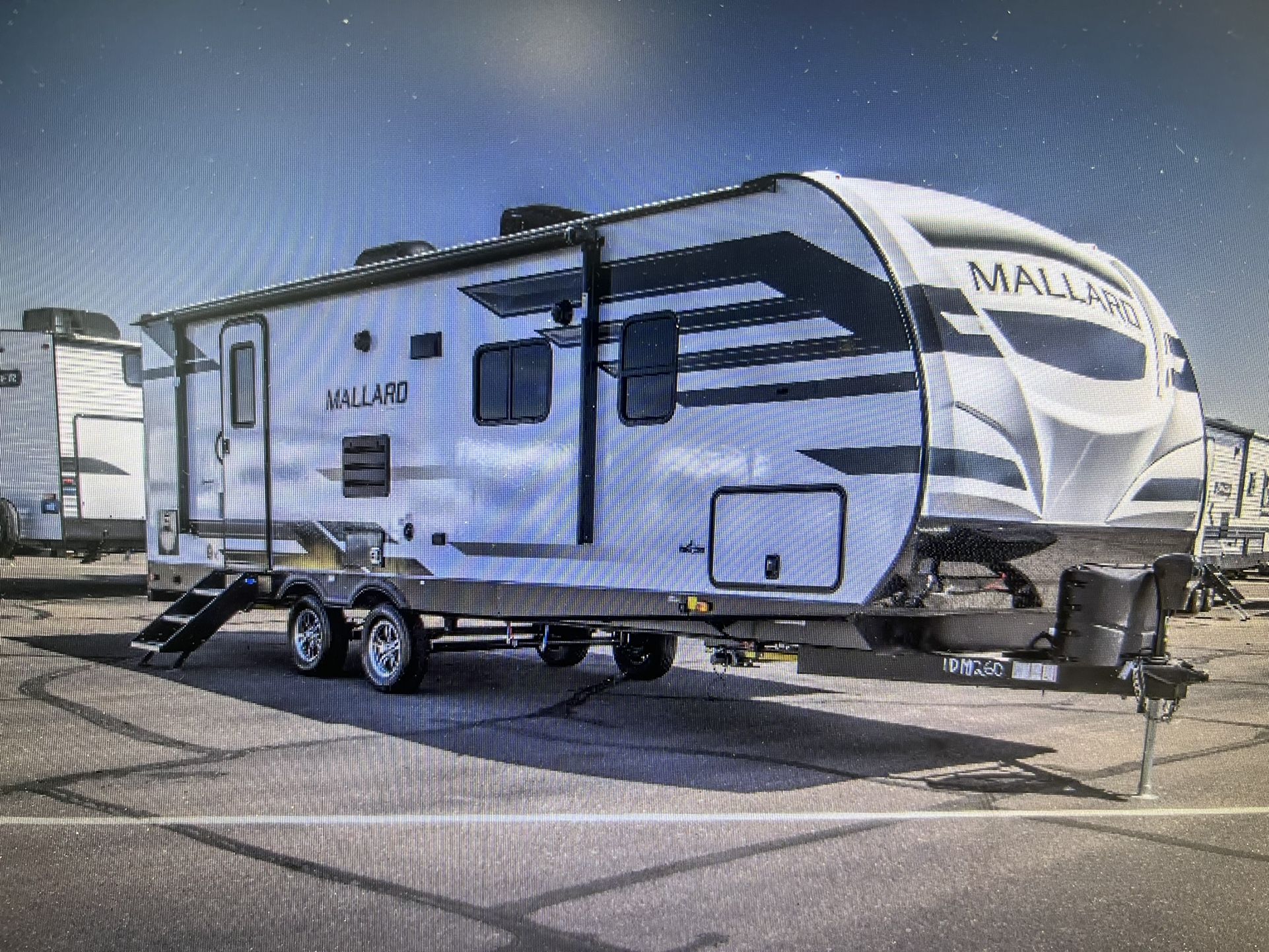 2022 MALLARD 26ftIDM260) Travel Trailer
