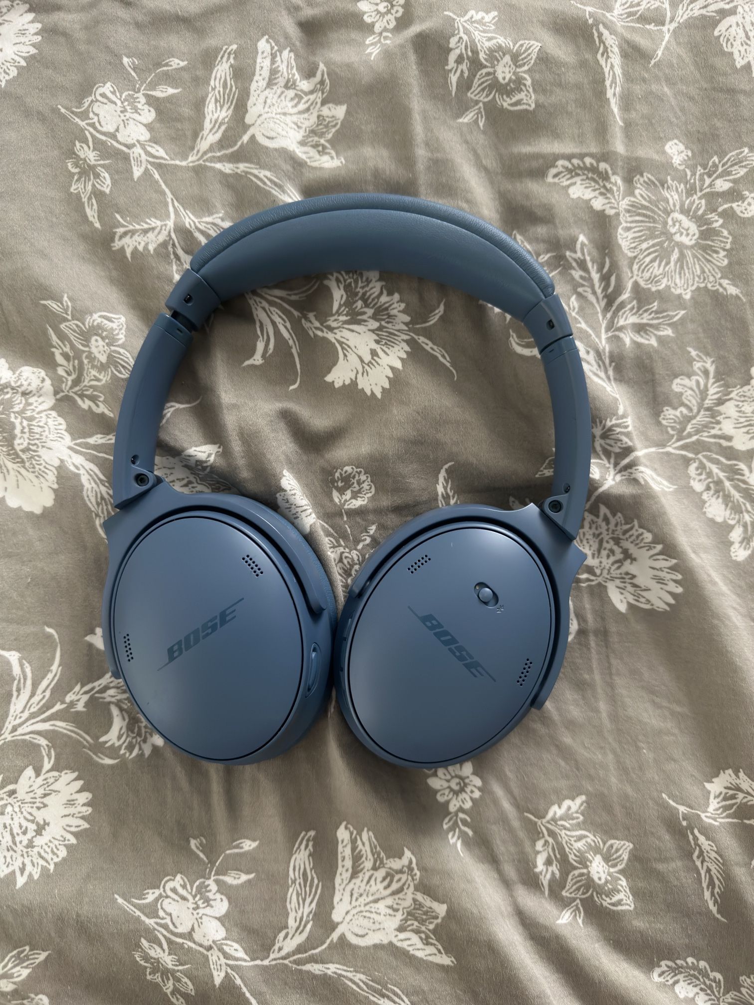 Bose Quietclmfort Headphones