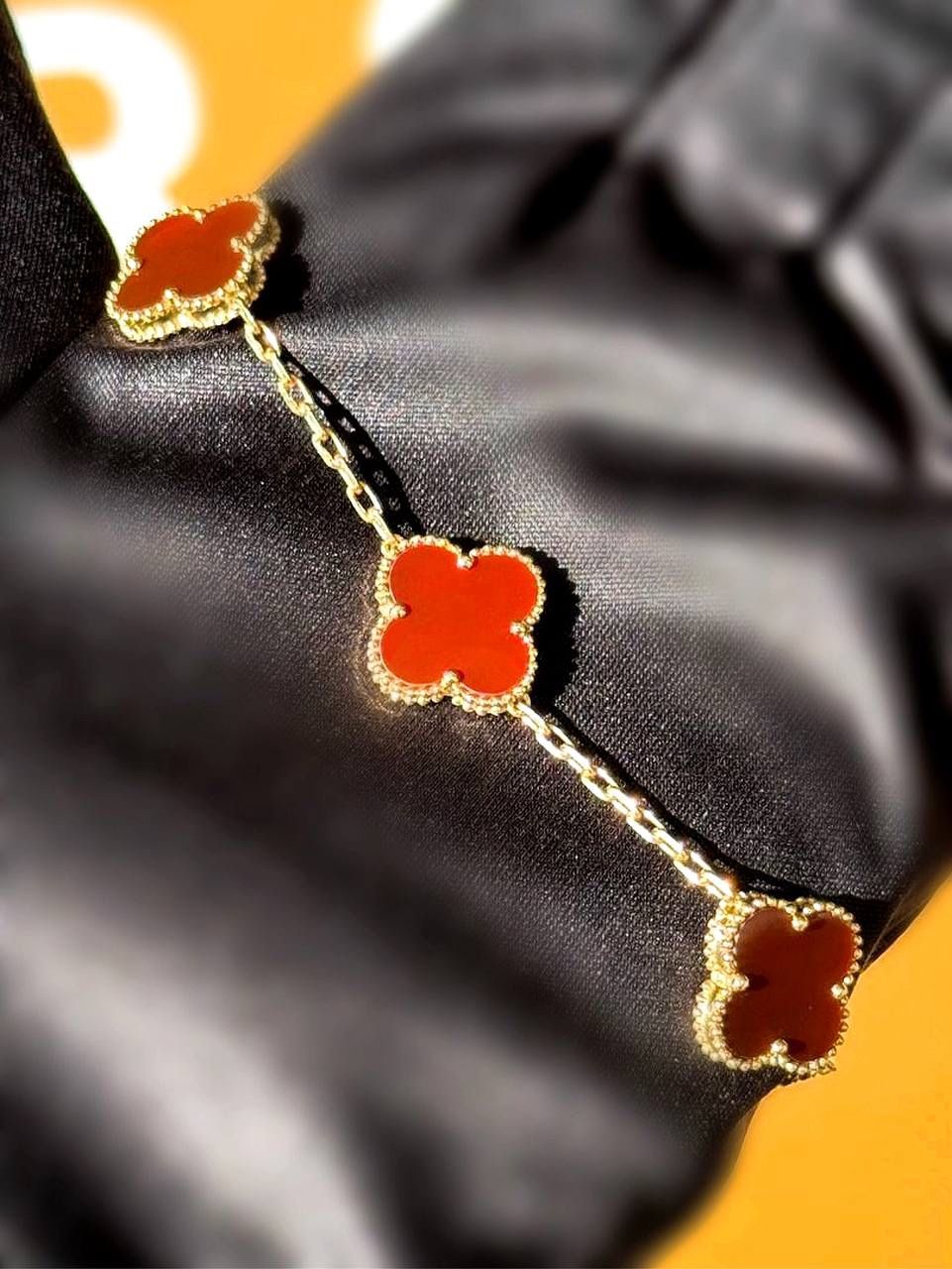 18k yellow gold Red Van cleef Alhambra style Carnelian 5 motifs clover shape stone bracelet