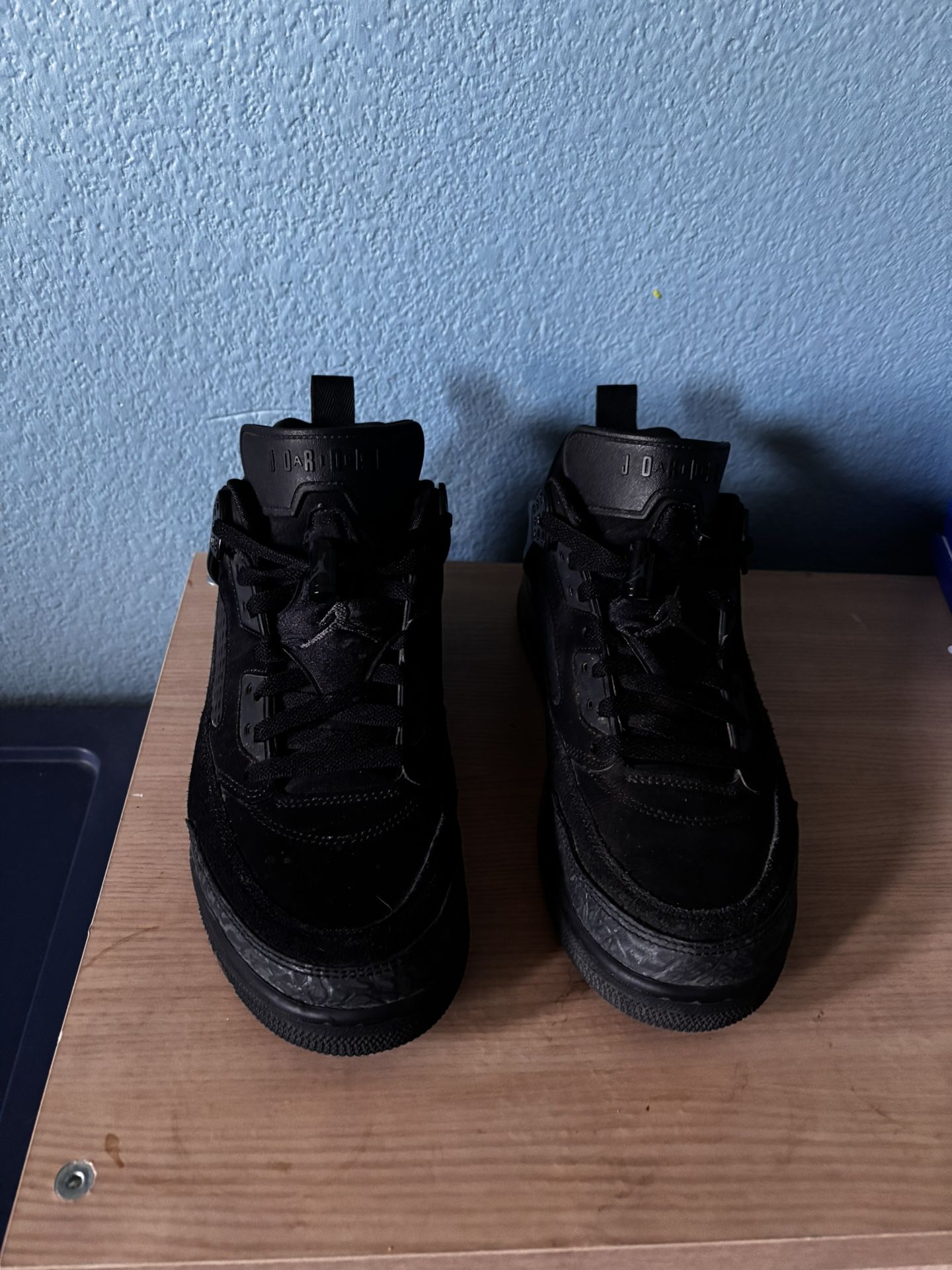 Jordan Spizike Low