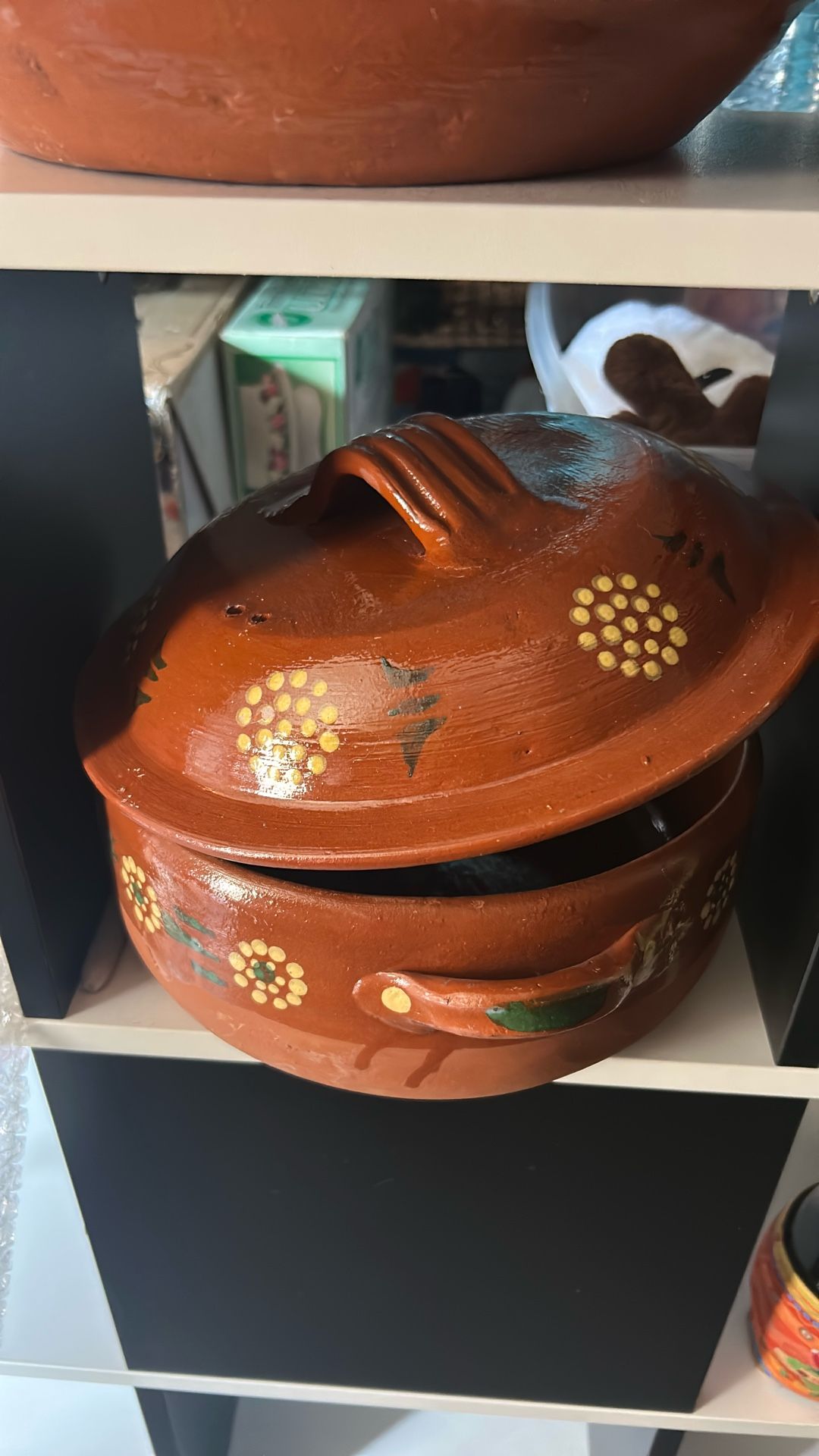 Son De Barro Los Servilletero De Madera Y Los Floreros Vidrio