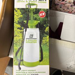 GREENWOOD  2 Gallon Sprayer 