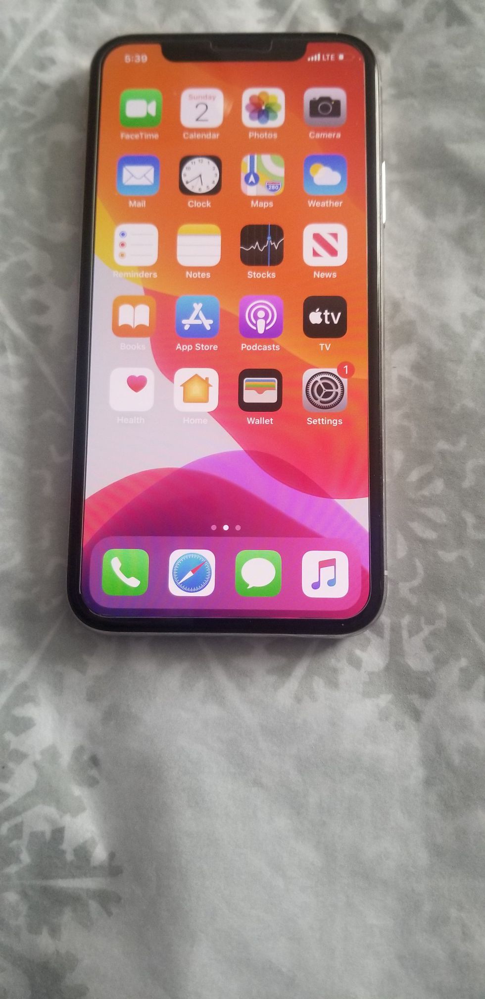 Iphone x unlocked 64gb can meet at store extra company phone