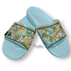 BRAND NEW Signature 'Turqia' Croc Slides (Women's Size 9)