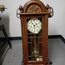 Gold Medallion Vintage Clock 