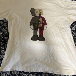 Kaws T Shirt White Size XL
