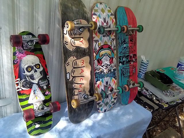4 Skateboards Completes