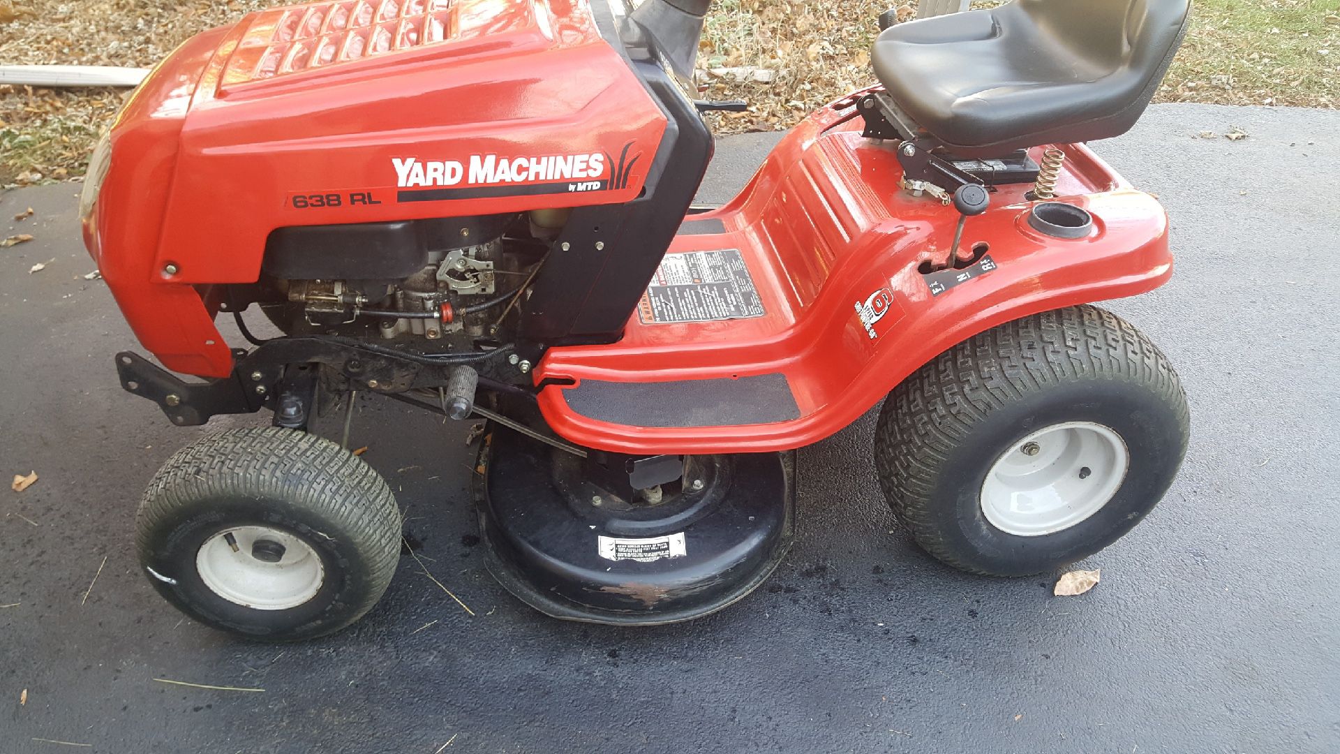 Riding Lawnmower (Lawn Tractor ) For Sale