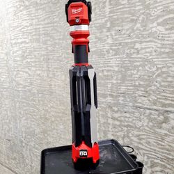 Milwaukee Rocket Light M12
