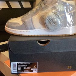 Jordan 1 Mid SE Coconut Milk Particles Grey Grade School Size 6.5Y.  Women’s 8 