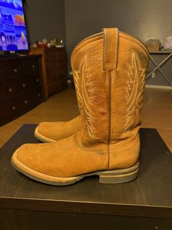 Boots Size 9