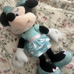 Disney Jumbo Minnie Mouse With Crinkle Bow 