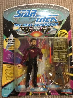 Star Trek TNG Commander Riker Action Figure