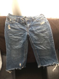 Hollister size 3