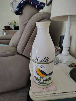 Vintage Egizia White Milk Glass Bottle with Bird Made in Italy