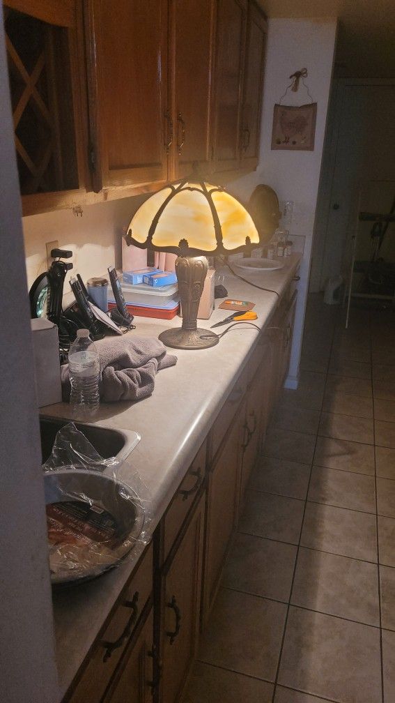 American Art Nouveau Antique Slag Glass Table Lamp