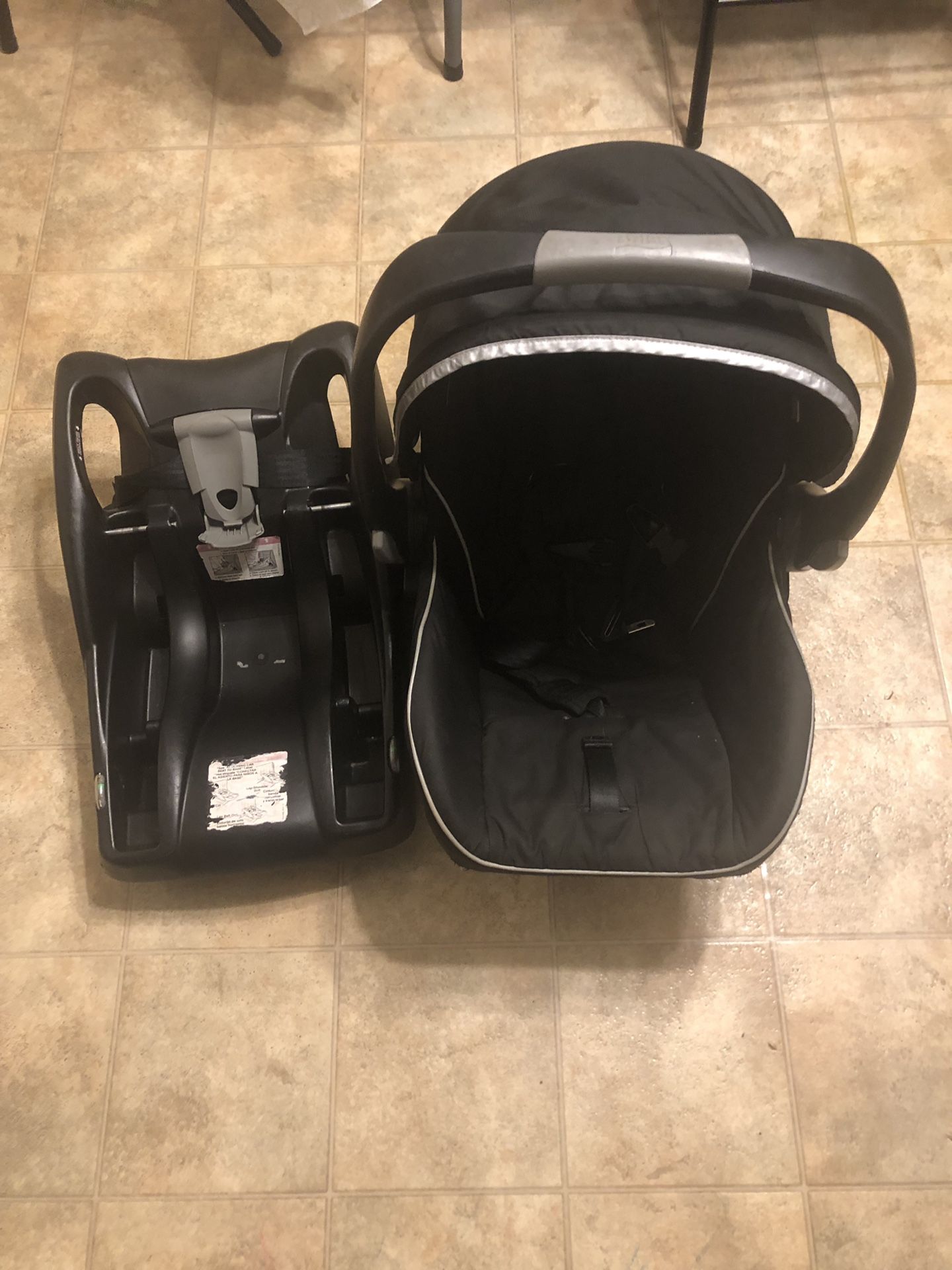 Britax baby car seat + base