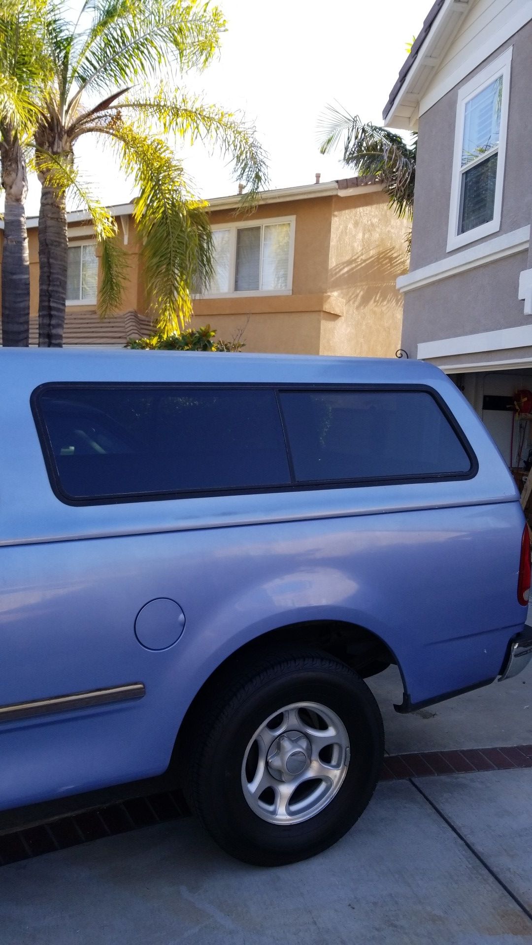 Snugtop camper shell serial D81891. Pick up only. Camper shell only