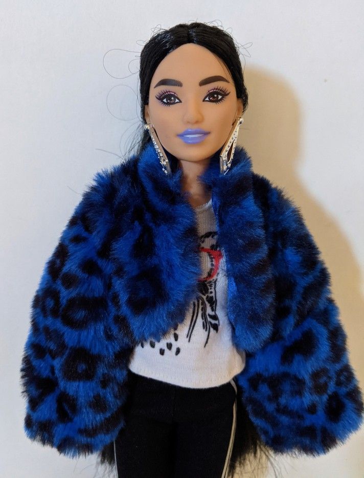 Barbie Extra #15 Doll