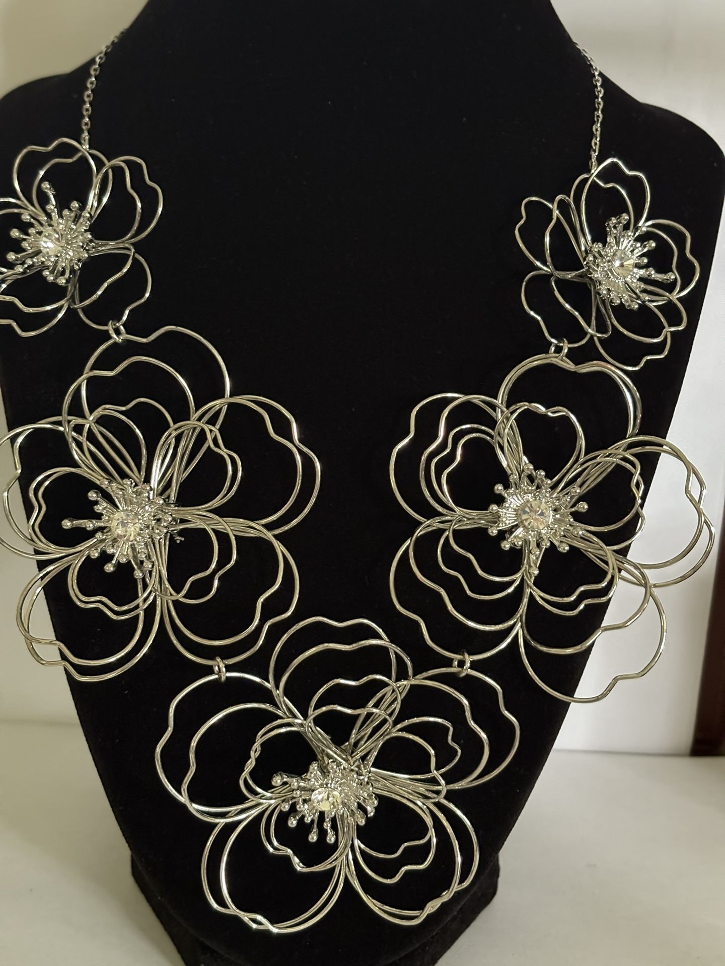 3D Statement Floral Necklace Silver toned.