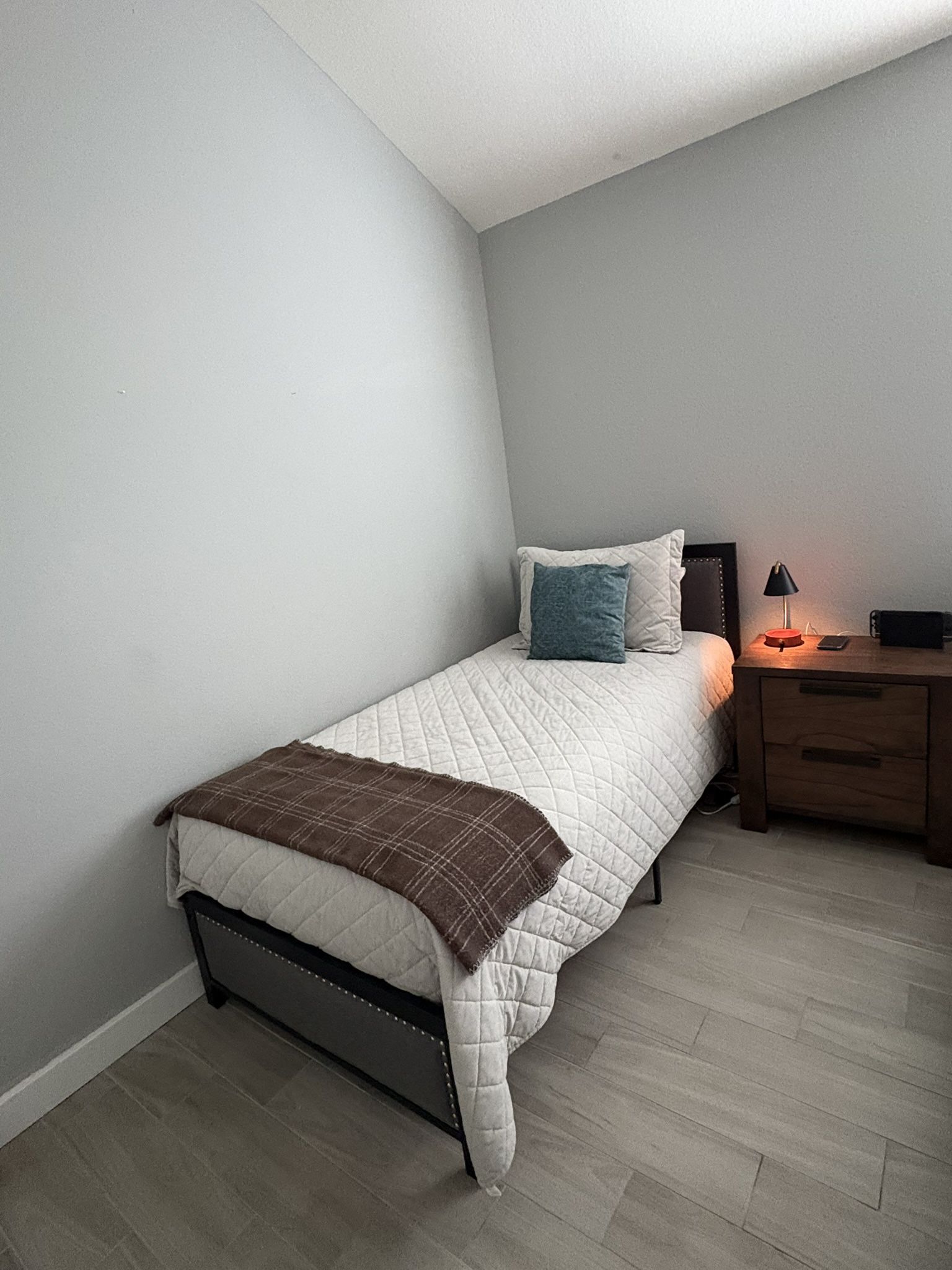 Twin Bed With Mattress