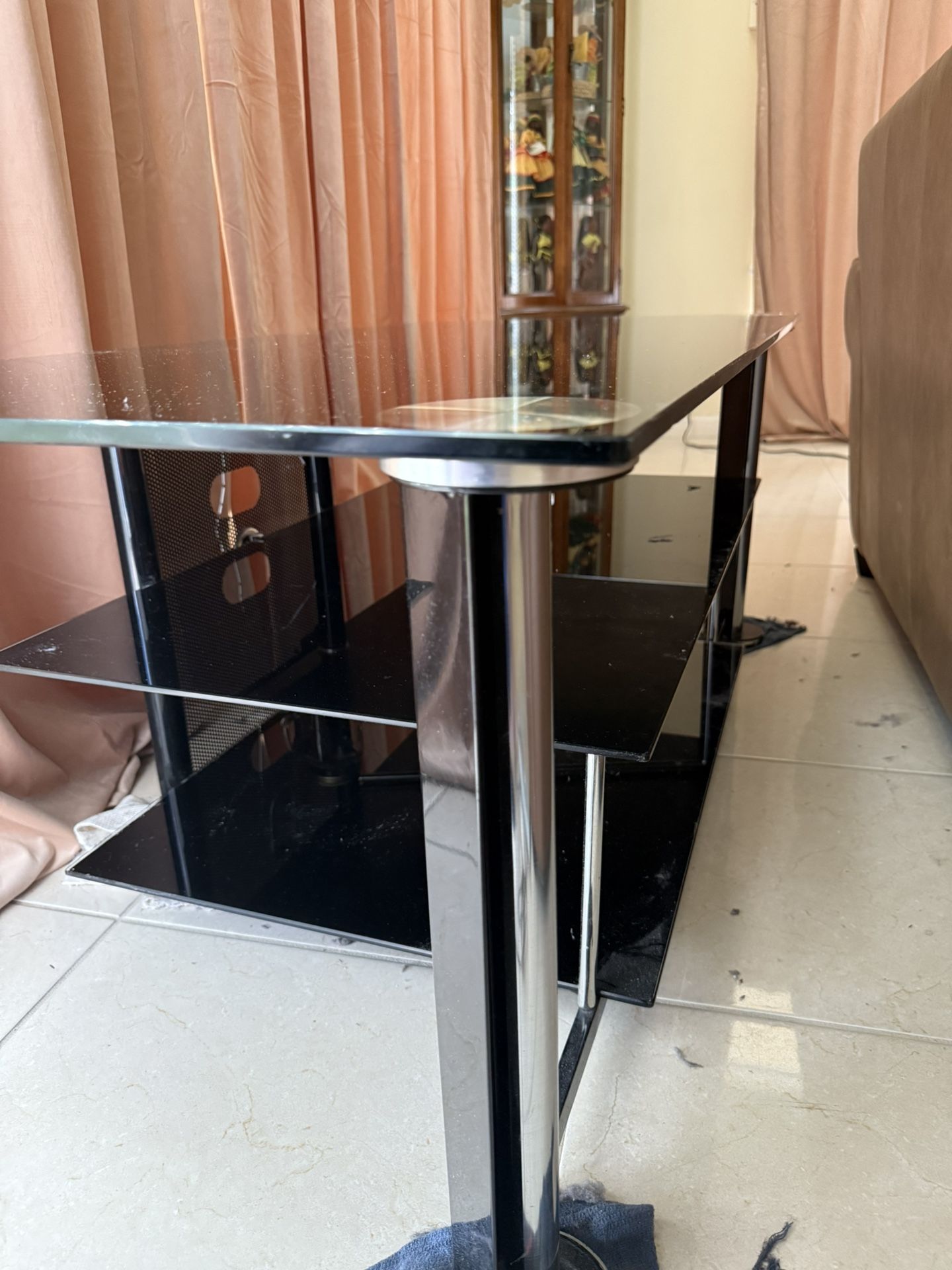 Black glass Coffee table