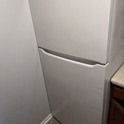 Frigidaire Refrigerator 