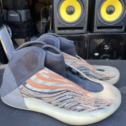 Size 11 Adidas Mens Yeezy QNTM Flash Orange GW5314 YZY Sneakers (No shoelaces)