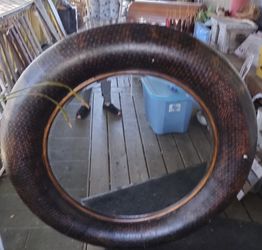 Round Mirror