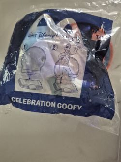 McDonald's Walt Disney World Celebration Goofy Happy Meal Toy