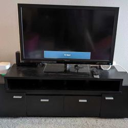 TV Stand With Free TV 