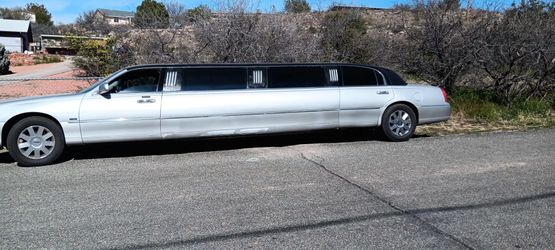 2003 Lincoln Town Car
