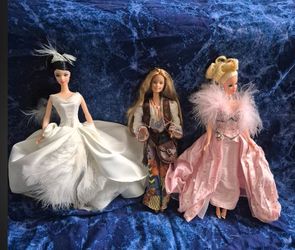Lot of 3 Vintage / Collector Barbie Dolls in Gowns & Boho Outfit (Out of
Box & Played With)-$30 OBO