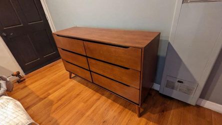 New 58’ Mcm dresser / free delivery