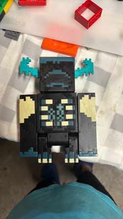 Minecraft toy Warden