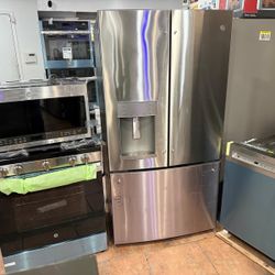 Package Kitchen GE 4 Pieces Refrigerator, Gas Stove, Dishwasher & Microwave Over The Range 
