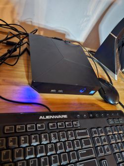 Alienware  Mini Gaming PC. i7-CPU. 16GB Ram, 512GB SSD, GPU: Radeon Graphics.