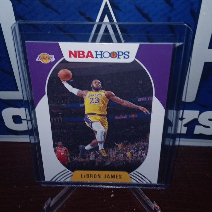 2020/21 Panini NBAHOOPS Basketball! Hot Lebron James Card!